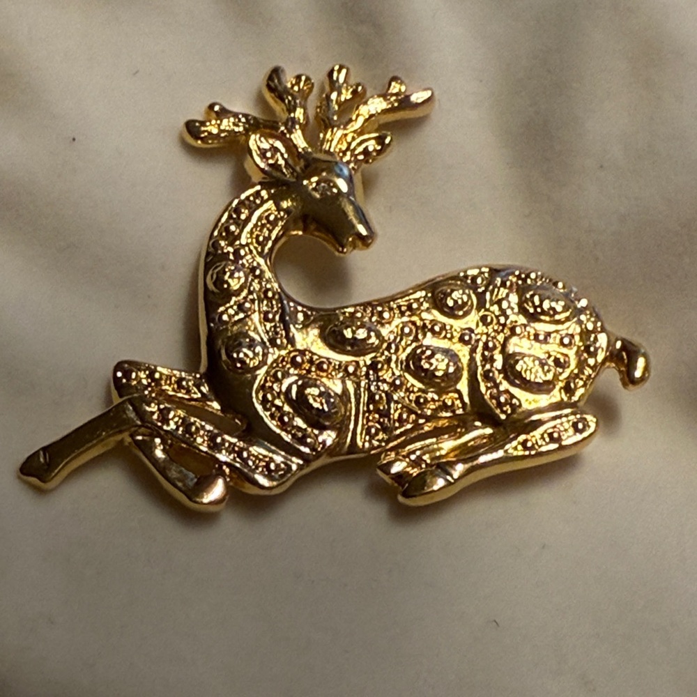 St. John Gold Tone Christmas Deer  Pin Brooch